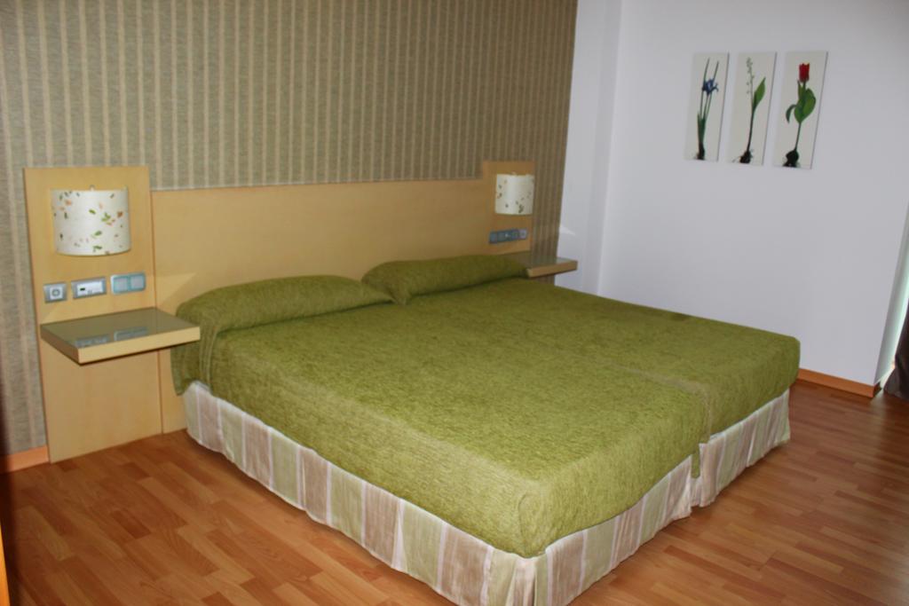 Hotel Valcarce Ferrol Narón Zimmer foto